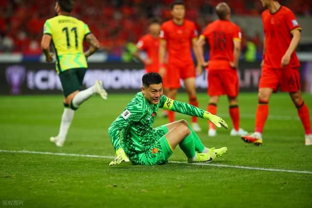 世界杯在线观看软件-愤怒！韩媒晒王钰栋哭泣图：无法代替伊朗进世界杯 中国队绝望